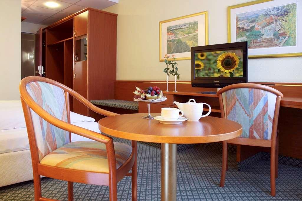 Victor'S Residenz-Hotel Гера Номер фото